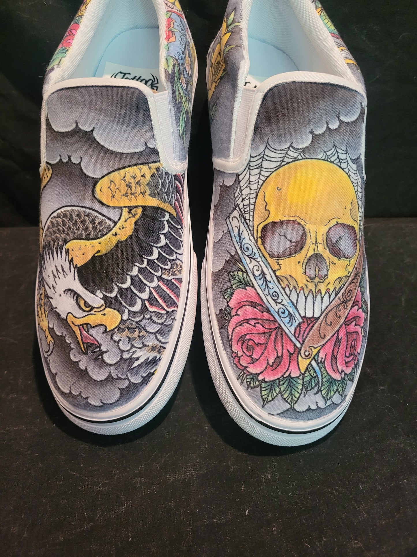 Skull and eagle Slip on