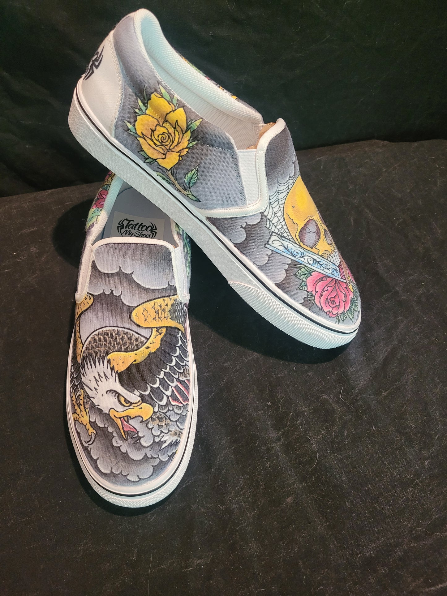 Skull and eagle Slip on