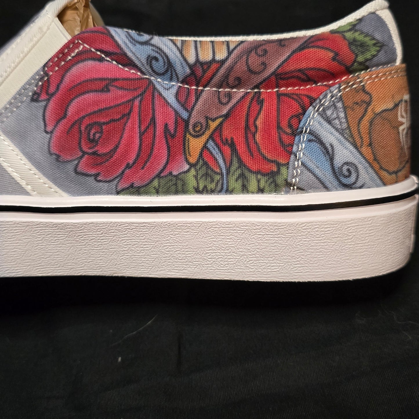 Skull and Roses Slip on RTS