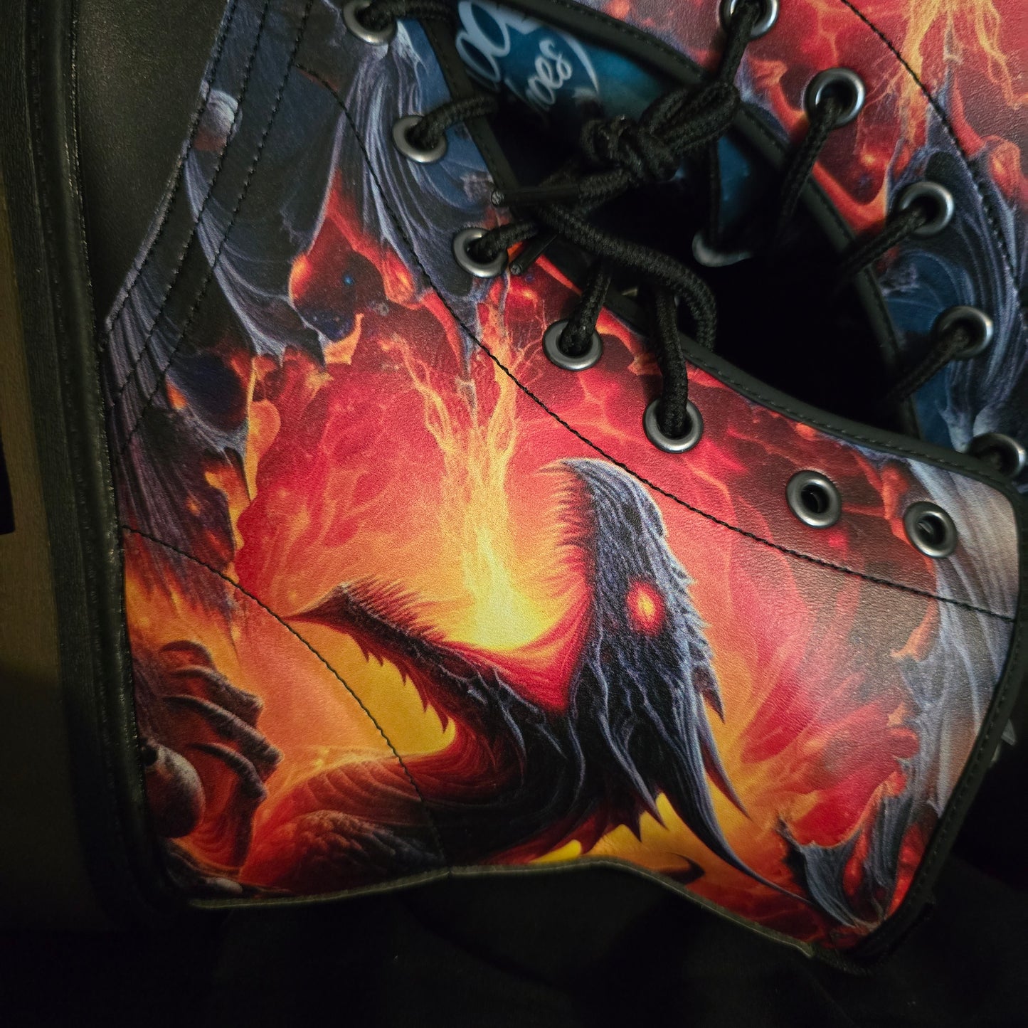 Dragon Boots W9.5 M7.5