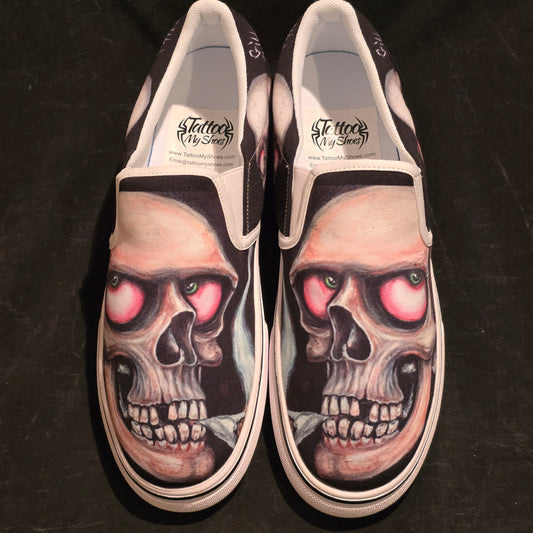 Smoking Skulls Slip on